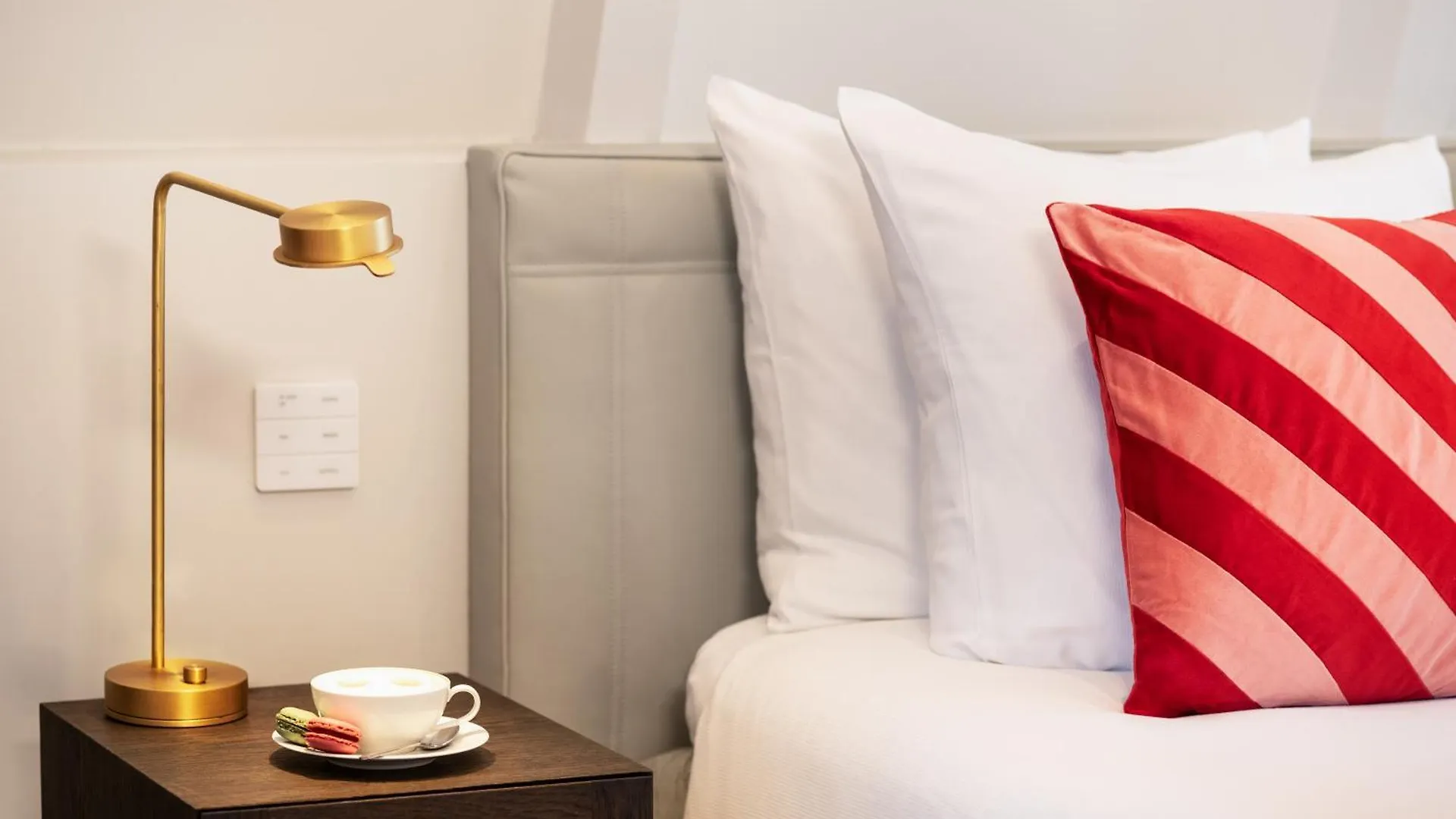 **** Hotel Maison Elle Amsterdam Netherlands