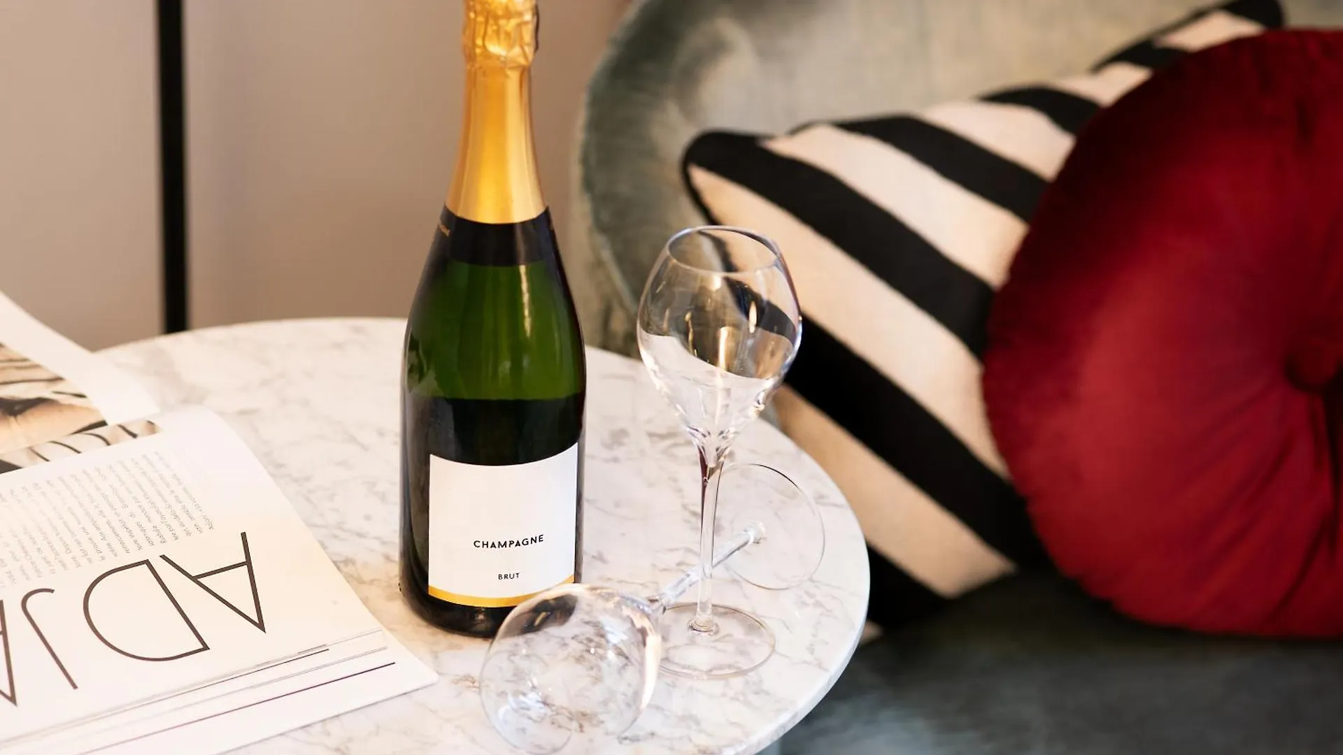 Maison Elle Amsterdam 4*,  Nederländerna